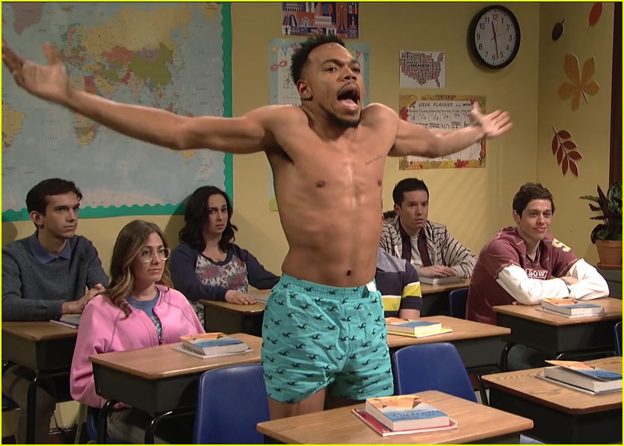 Chance the Rapper Strips Shirtless, Wears Only His Underwear on 'SNL' - Watch Now!