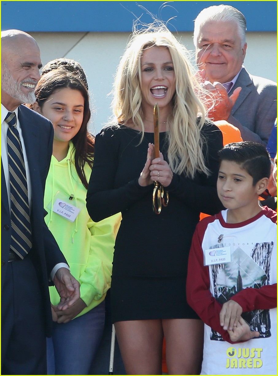 Britney Spears Opens Children’s Cancer Foundation Campus in Las Vegas
