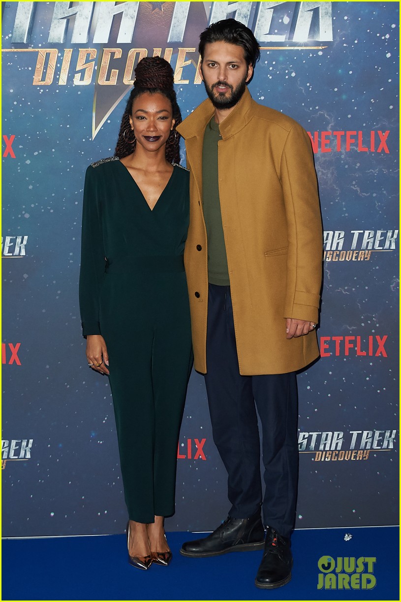 Jason Isaacs, Sonequa Martin-Green & Shazad Latif Attend 'Star Trek: Discovery' Fan Screening!