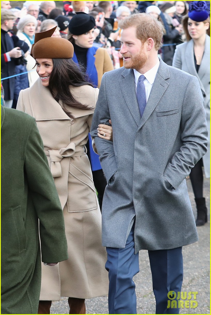 Kate Middleton Walks Alongside Meghan Markle on Christmas Morning!