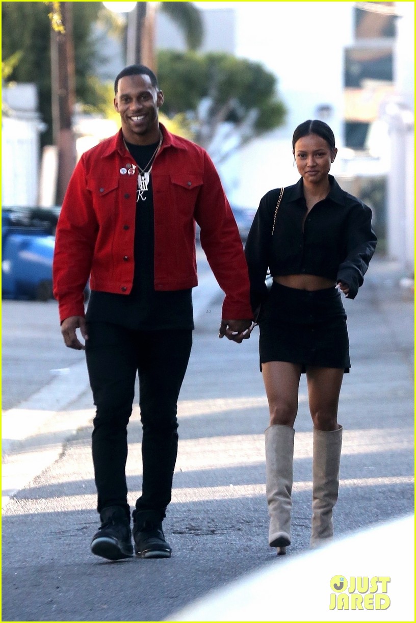 Karrueche Tran Holds Hands with Rumored Boyfriend Victor Cruz!