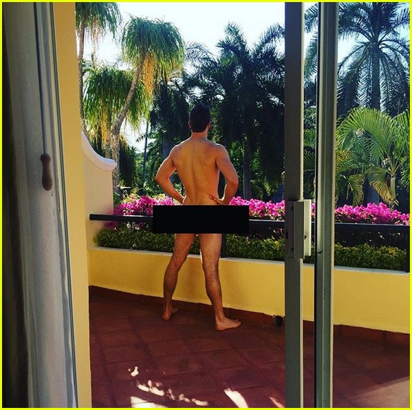 'Fifty Shades Freed' Star Brant Daugherty's Hottest Shirtless Photos!