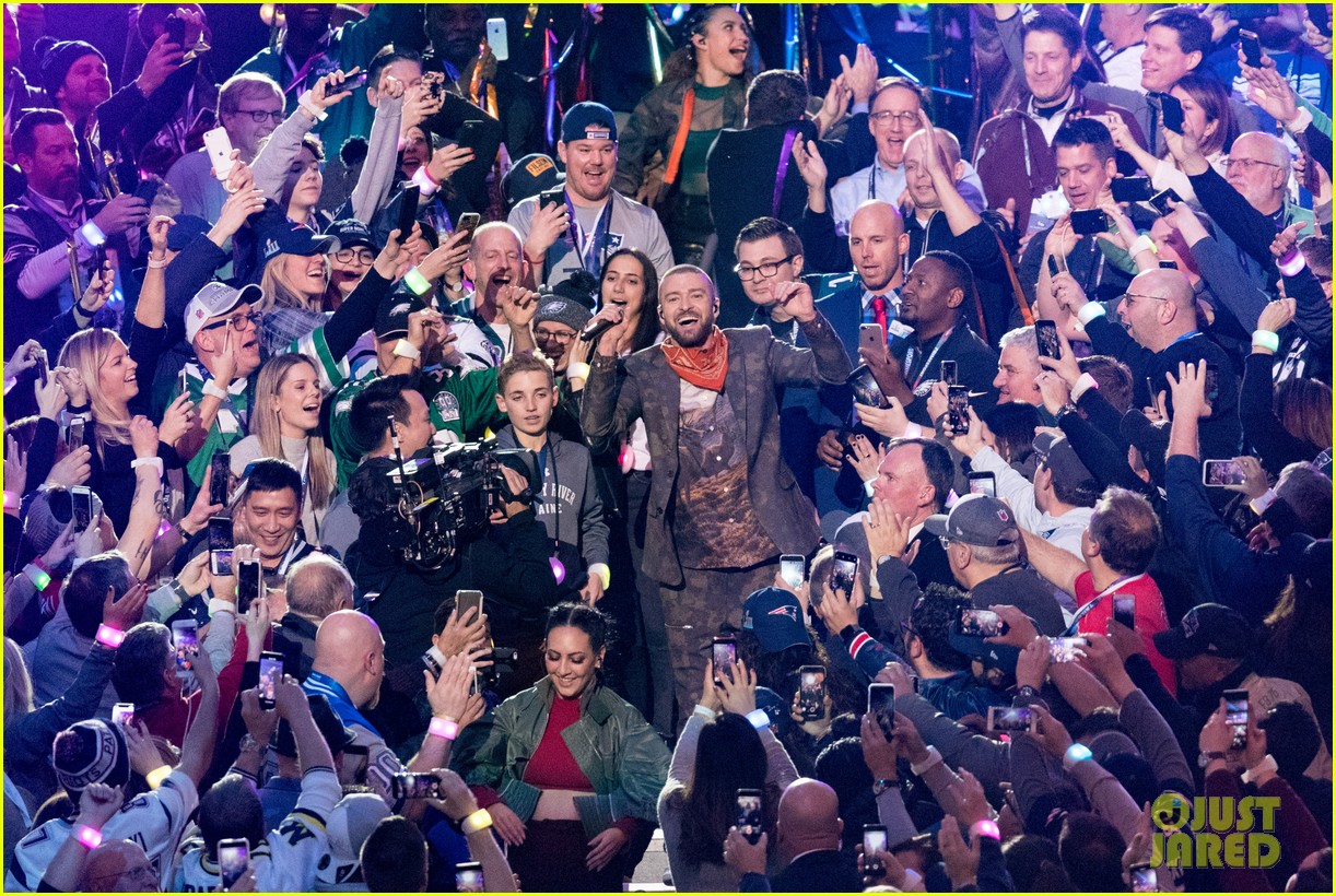 Justin Timberlake's 'Man Of The Woods' Debuts at No. 1 on the Billboard 200 Chart!