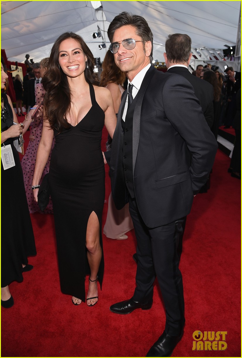 John Stamos & Pregnant Caitlin McHugh Tie the Knot in Beverly Hills!