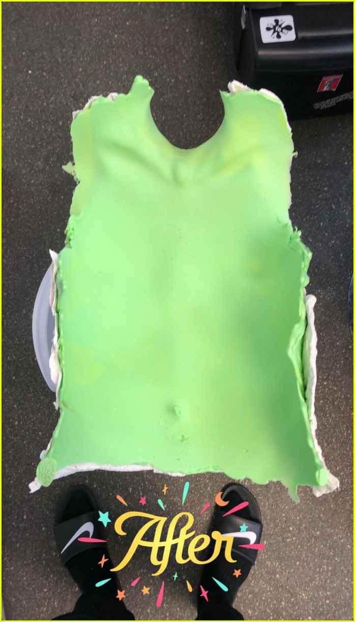 Douglas Booth Goes Shirtless to Make Life Cast of His Body!