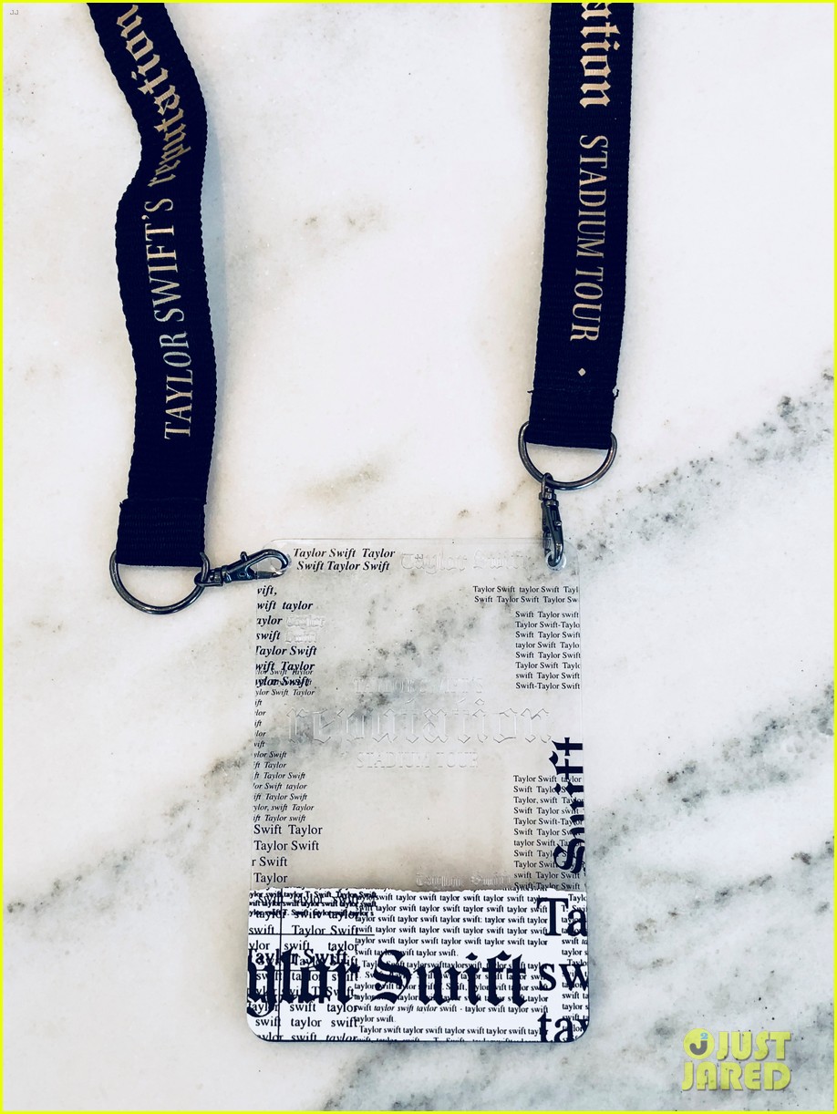 Look Inside Taylor Swift's V.I.P. Invite Boxes for 'reputation