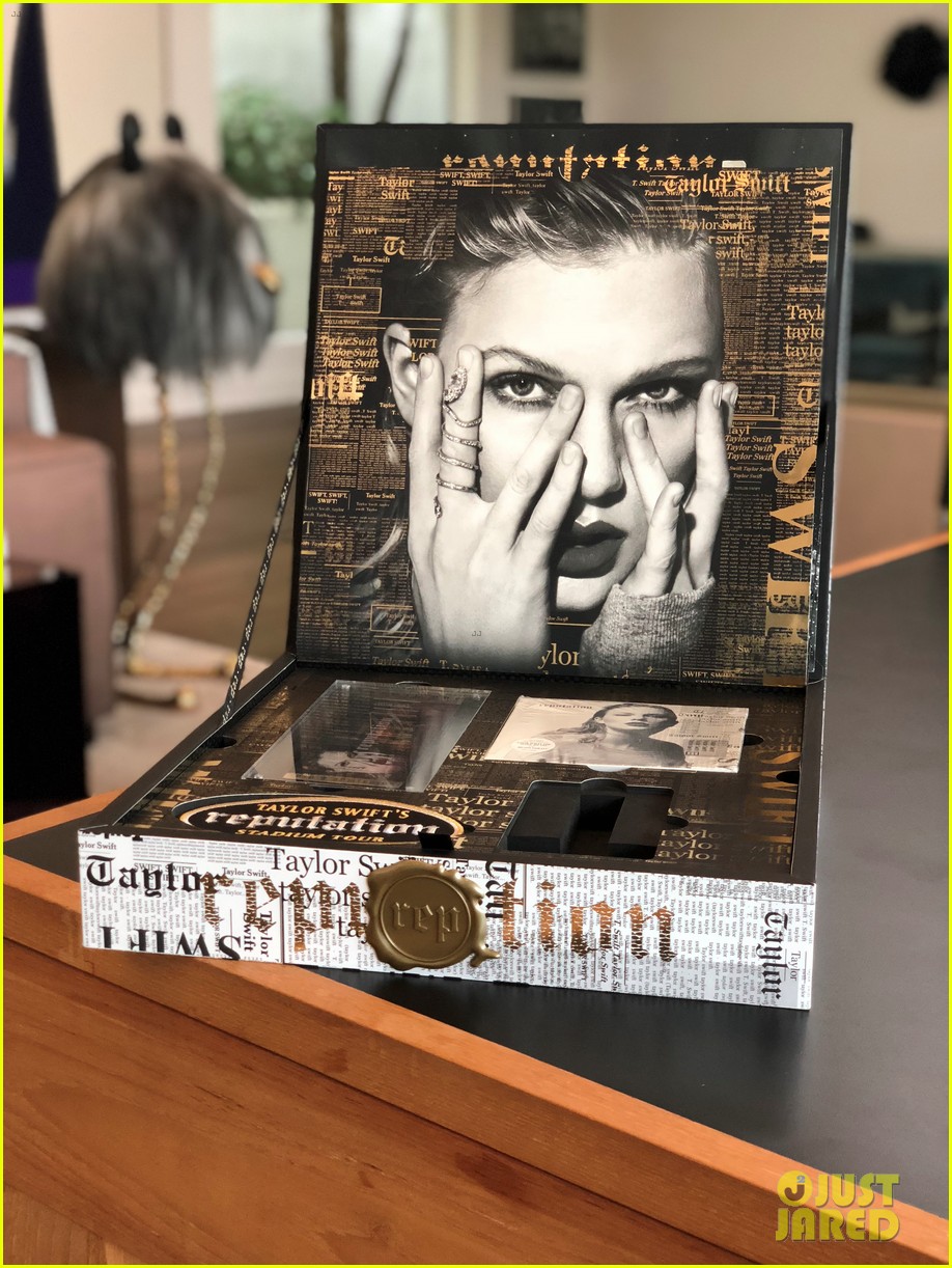 Look Inside Taylor Swift's V.I.P. Invite Boxes for 'reputation