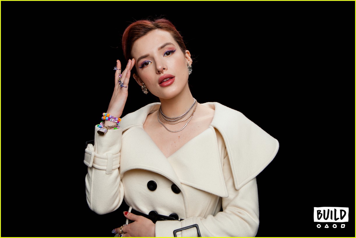 Bella Thorne Buys Out L.A. Theater to Provide a Free 'Midnight Sun' Showing!