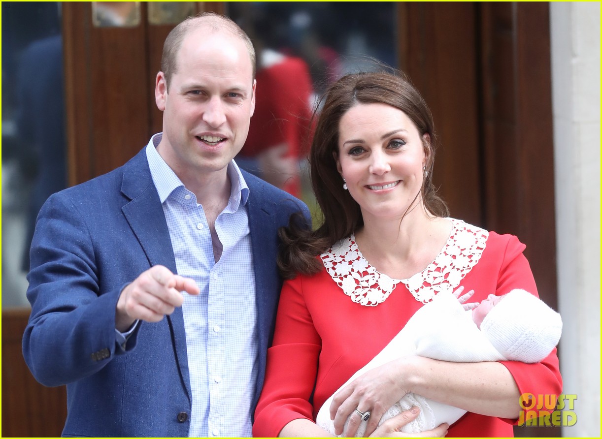 Kate Middleton Paid Tribute to Queen Elizabeth with Her Hospital Outfit
