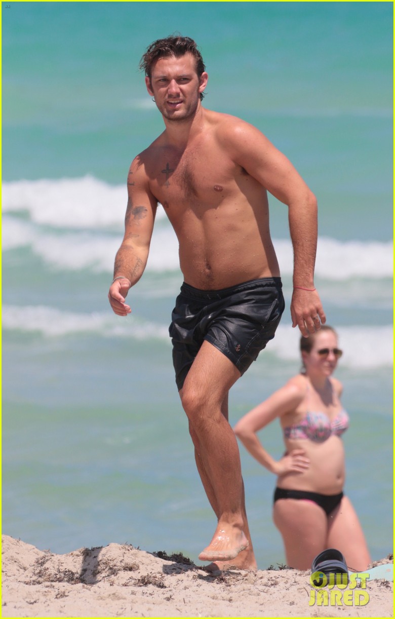 Alex Pettyfer Goes Shirtless at the Beach in Miami!
