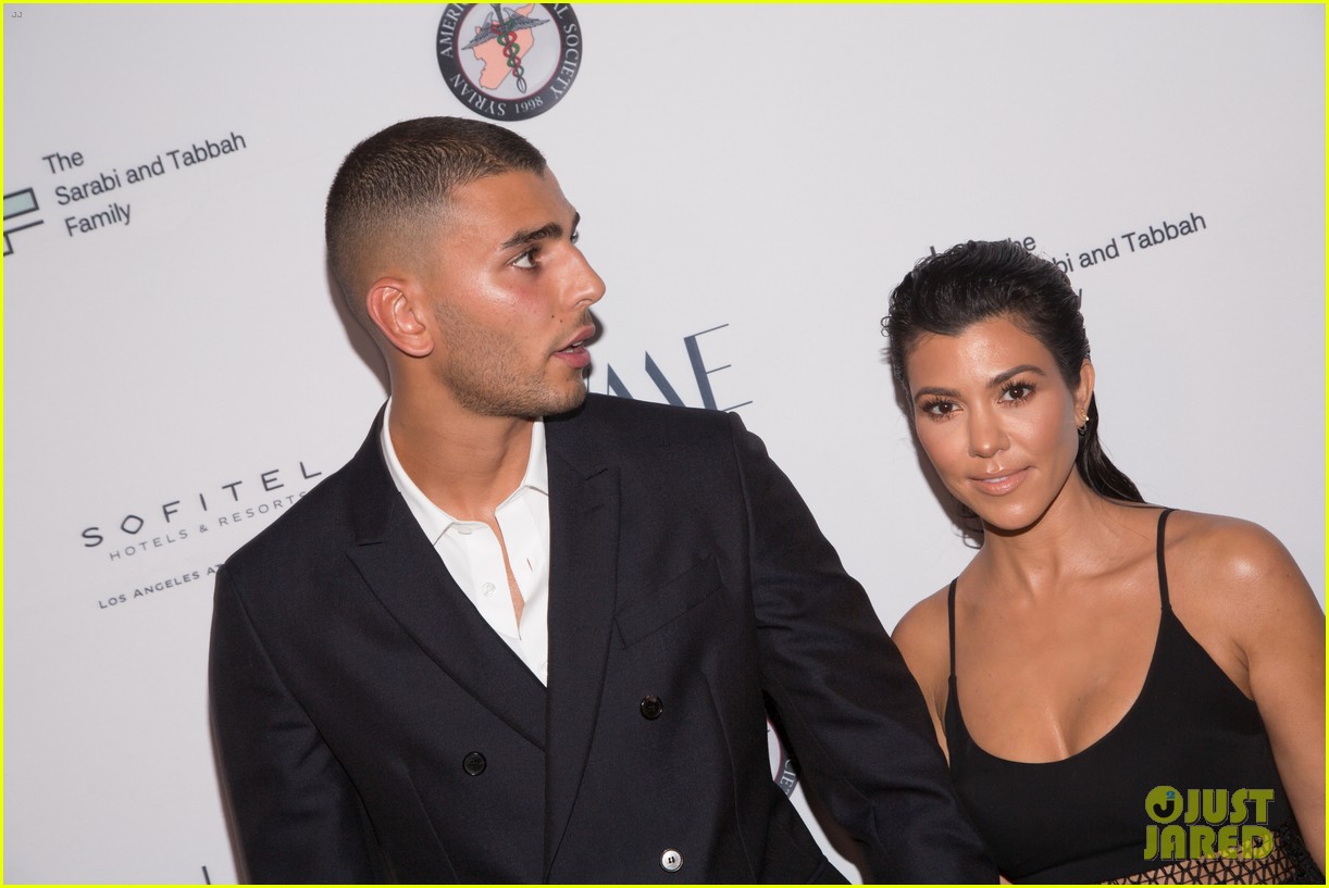 Kourtney Kardashian Holds Hands with Boyfriend Younes Bendjima for Rare Red Carpet Appearance