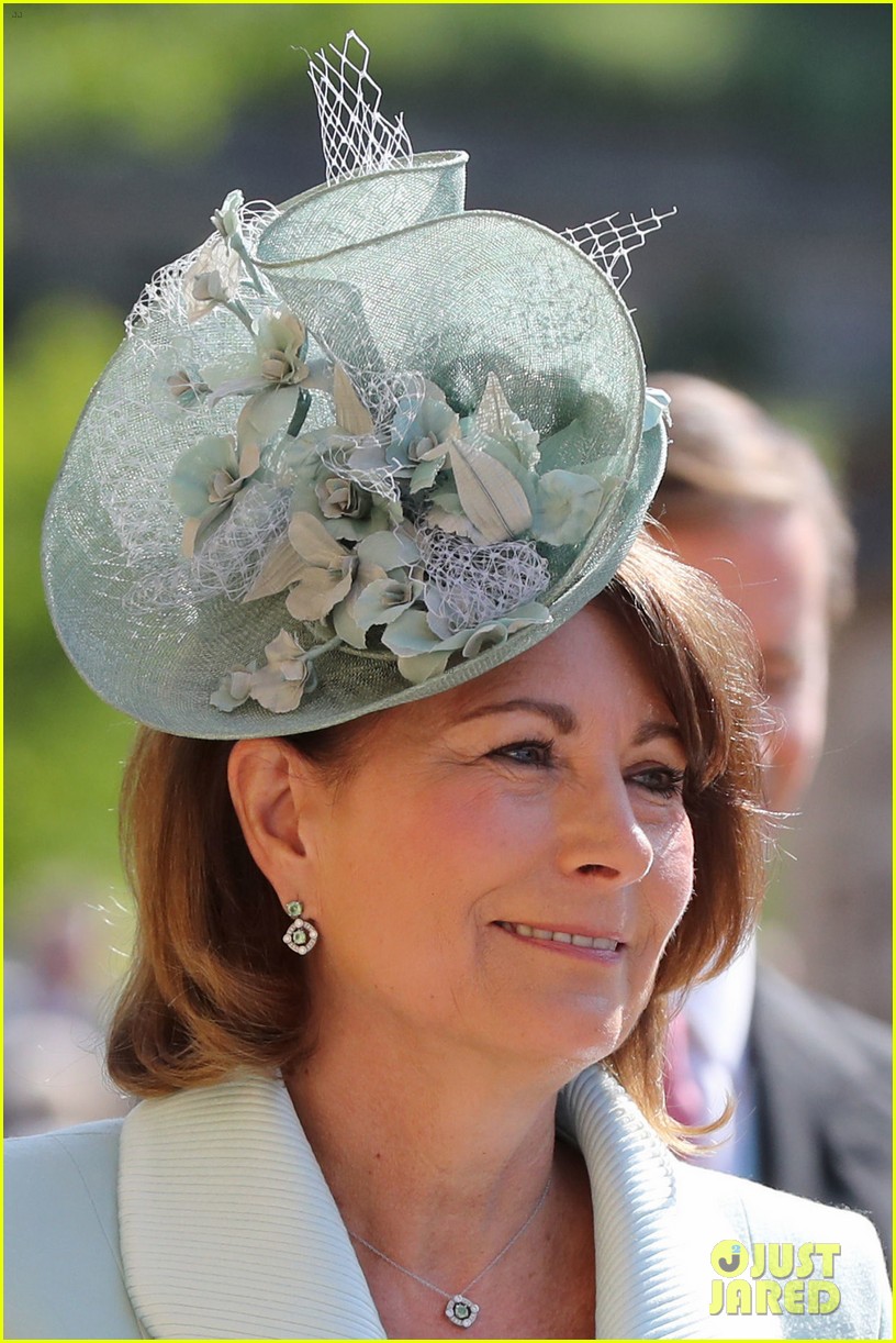 Pippa Middleton Arrives for Royal Wedding with Husband James Matthews & Family!