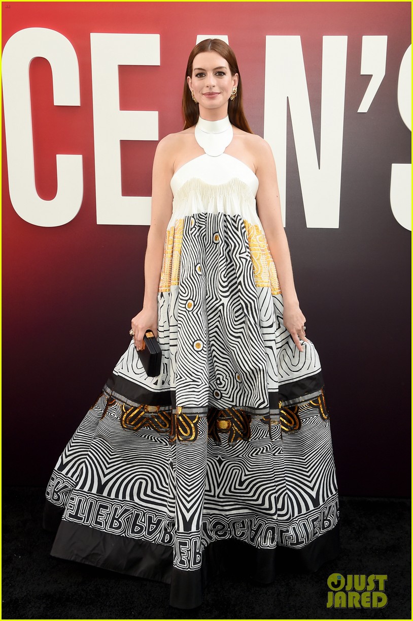 Sandra Bullock, Cate Blanchett, & Anne Hathaway Glam Up for 'Ocean's 8' NYC Premiere!