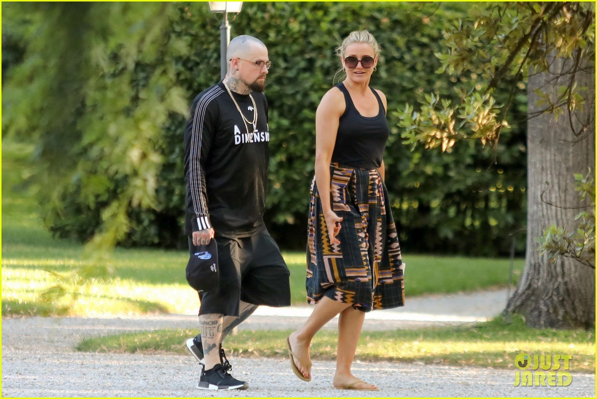 Cameron Diaz & Benji Madden Continue Their Romantic Italian Vacation!
