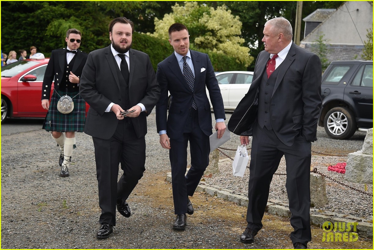 Richard Madden Wears a Kilt to 'Game of Thrones' Co-Stars' Wedding!