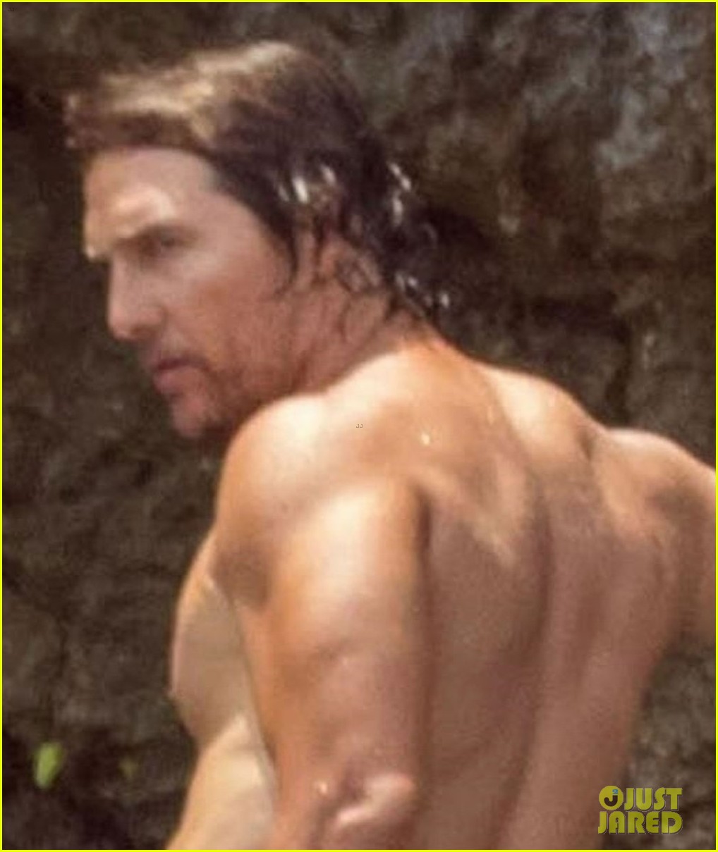 Matthew McConaughey Bares Ripped Body While Shirtless in Italy!