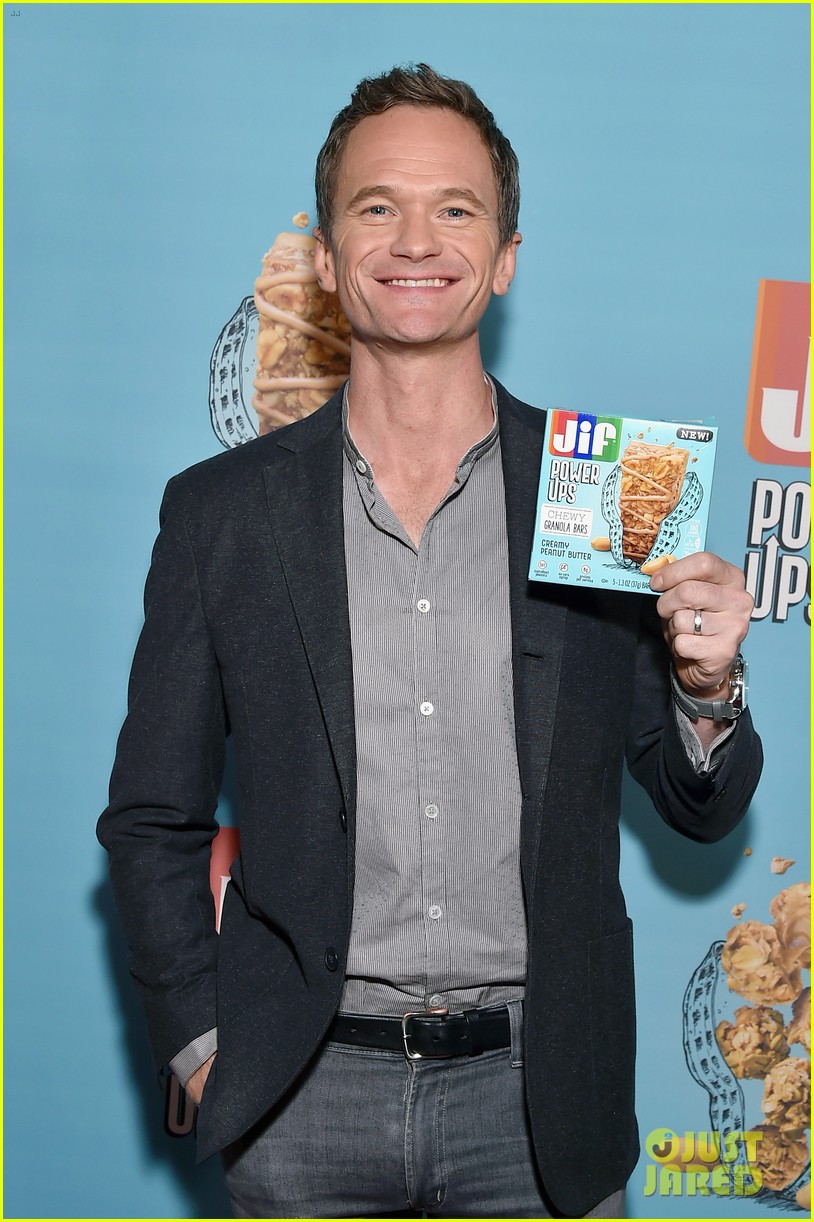 Neil Patrick Harris Shares How He Handles Snack-Time with His Seven-Year-Old Twins!