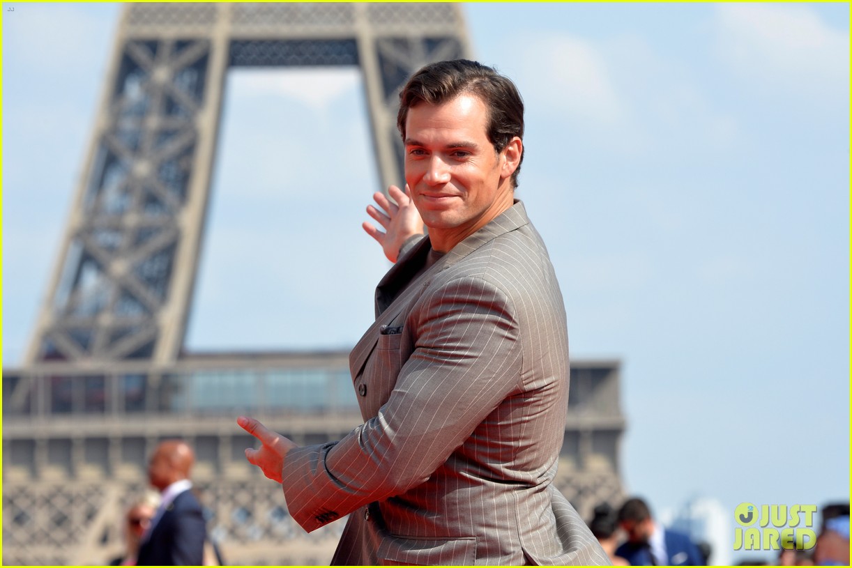 Tom Cruise & Henry Cavill Suit Up for 'Mission: Impossible - Fallout' Premiere in Paris!