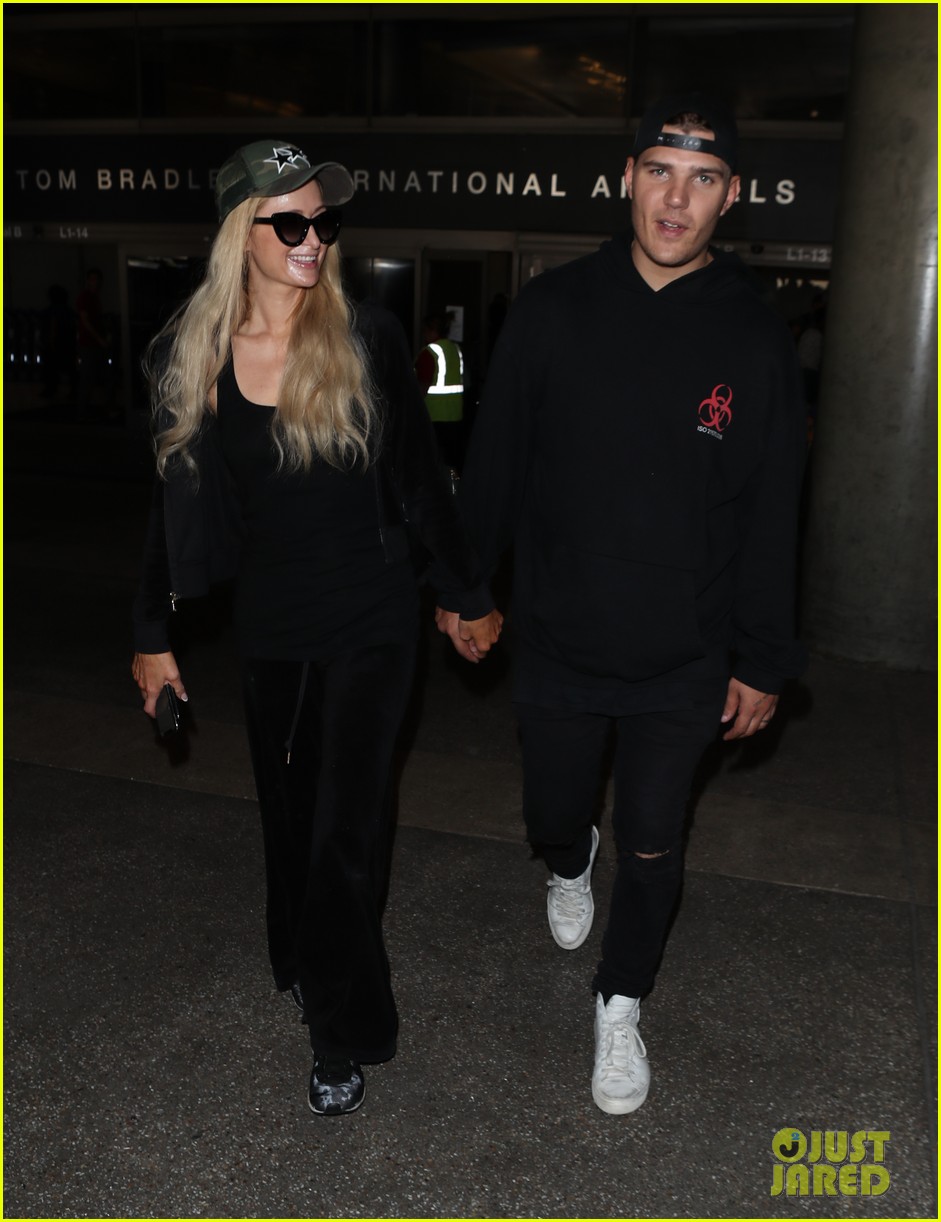 Paris Hilton & Chris Zylka Arrive Home in L.A. Together