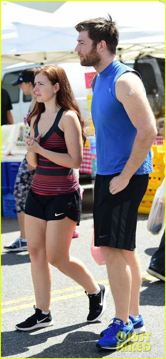 'Spartacus' Actor Liam McIntyre Stops by Farmers Market with Wife Erin Hasan