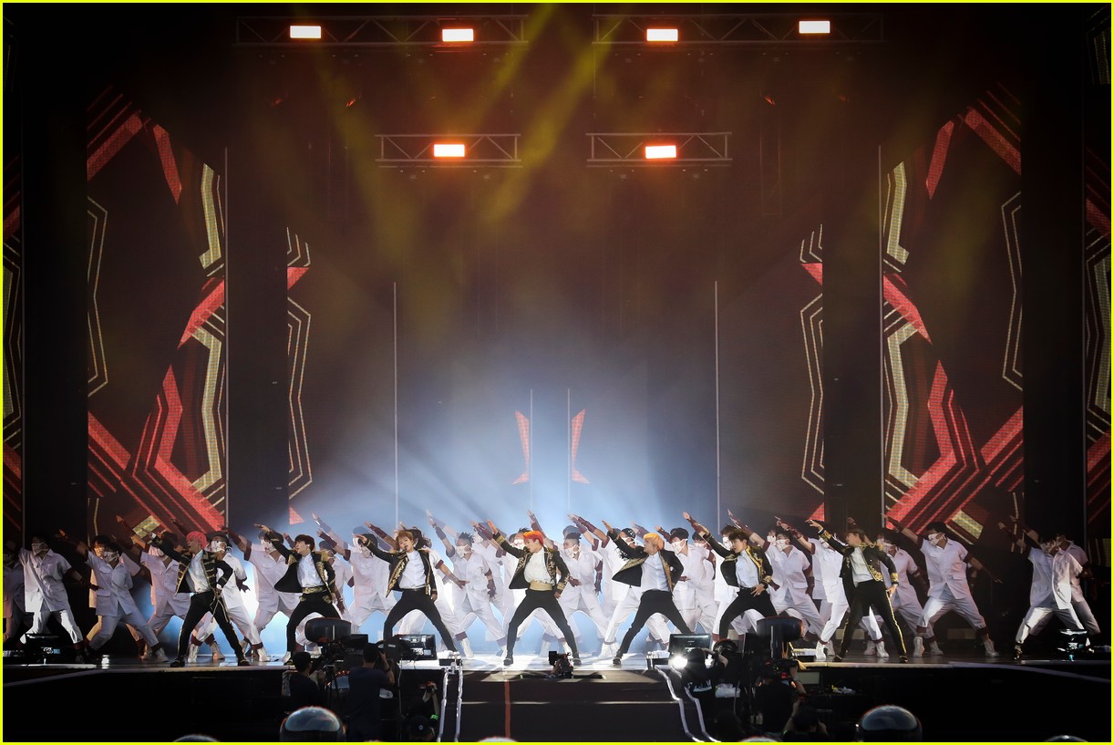 BTS Kick Off 'Love Yourself' World Tour in Seoul - See Pics