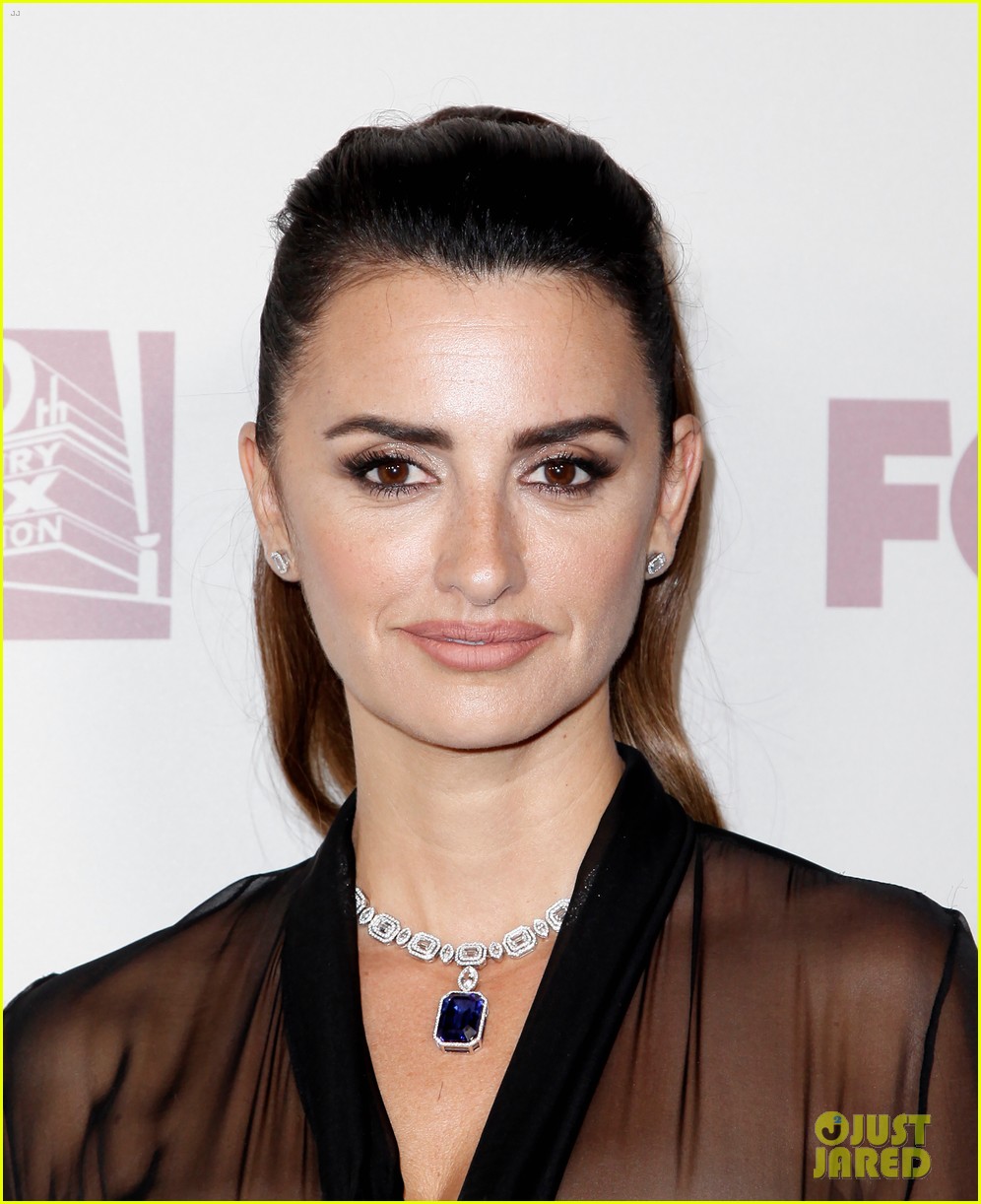 Penelope Cruz Switches It Up for FX Emmy 2018 After Party!
