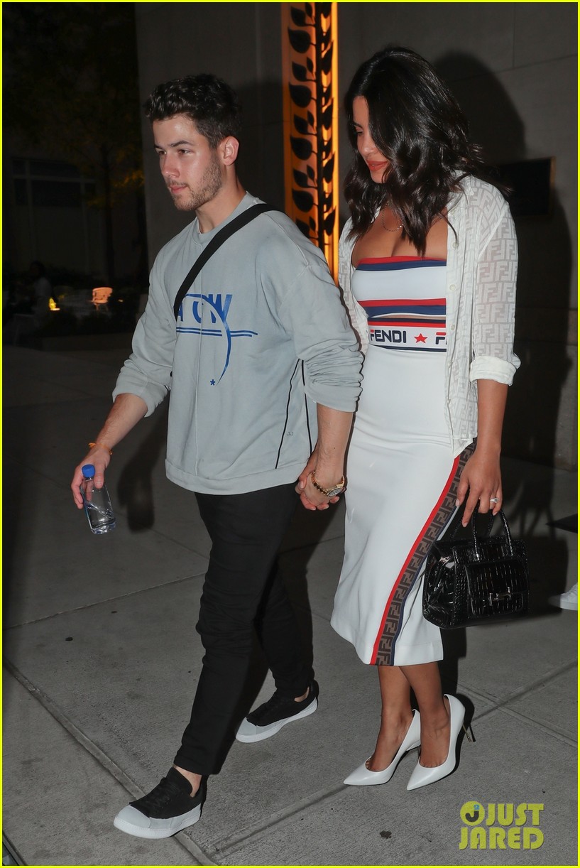 Jonas Brothers Go On Double Date with Fiancees Priyanka Chopra & Sophie Turner!