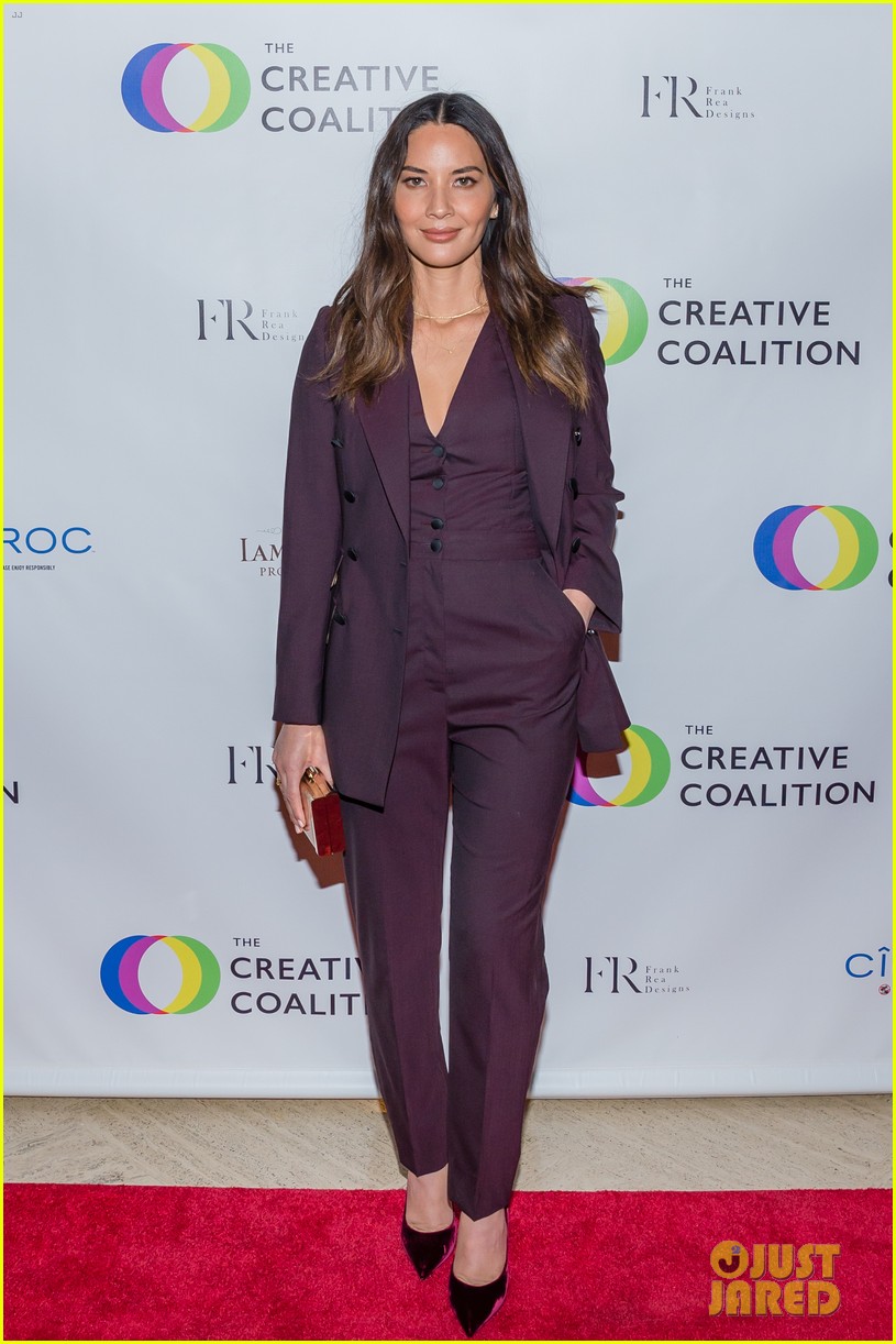 Olivia Munn Honored By Creative Coalition, Says Not One of Her Co-Stars Reached Out After 'Predator' Controversy