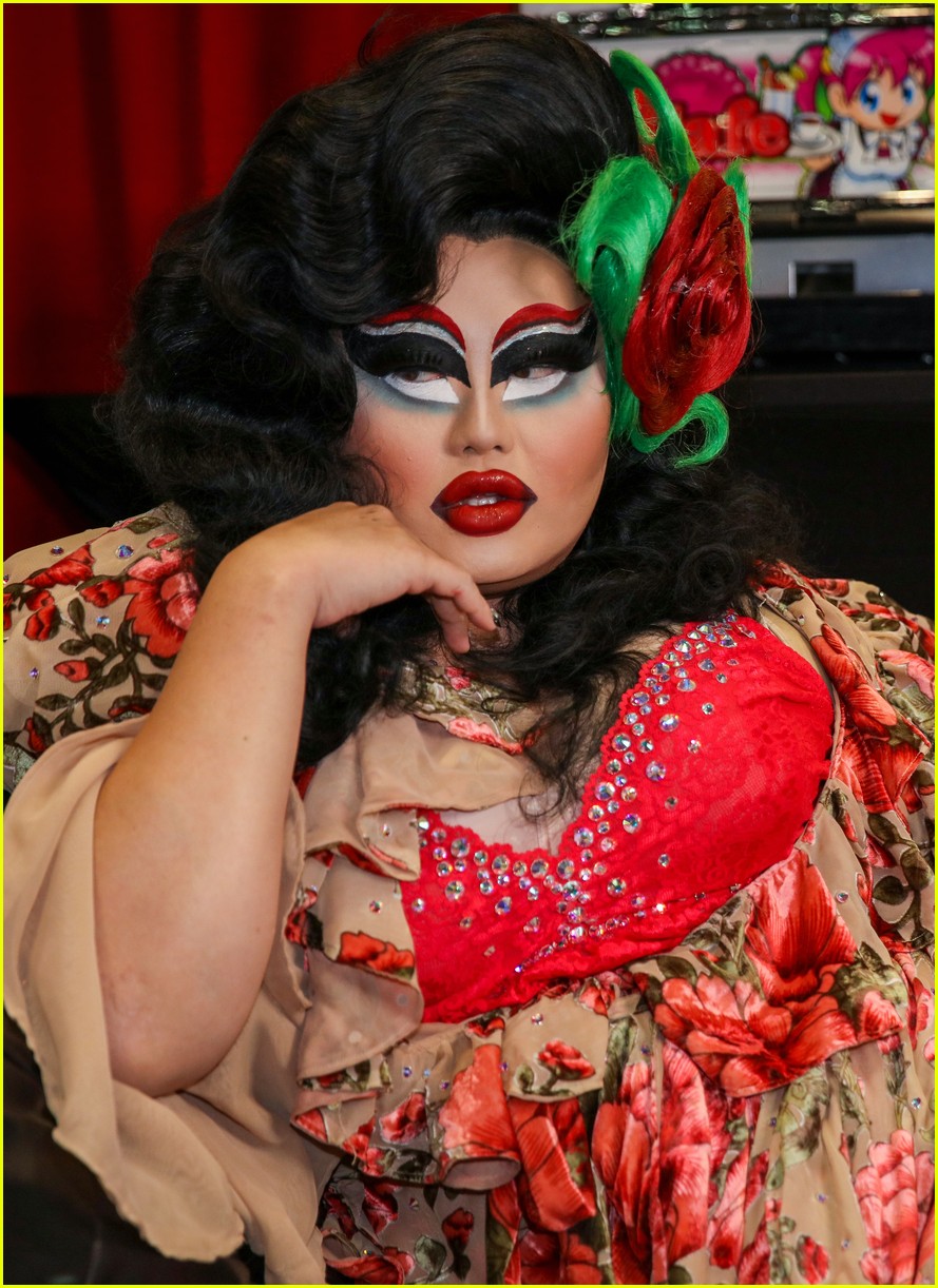 RuPaul, Tina Fey, Nico Tortorella & More Attend RuPaul's Drag Con NYC 2018!