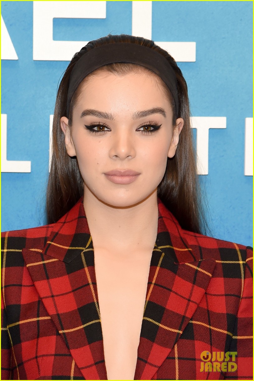Hailee Steinfeld Wore A Full Tartan Look to Michael Kors Collection NYFW Show
