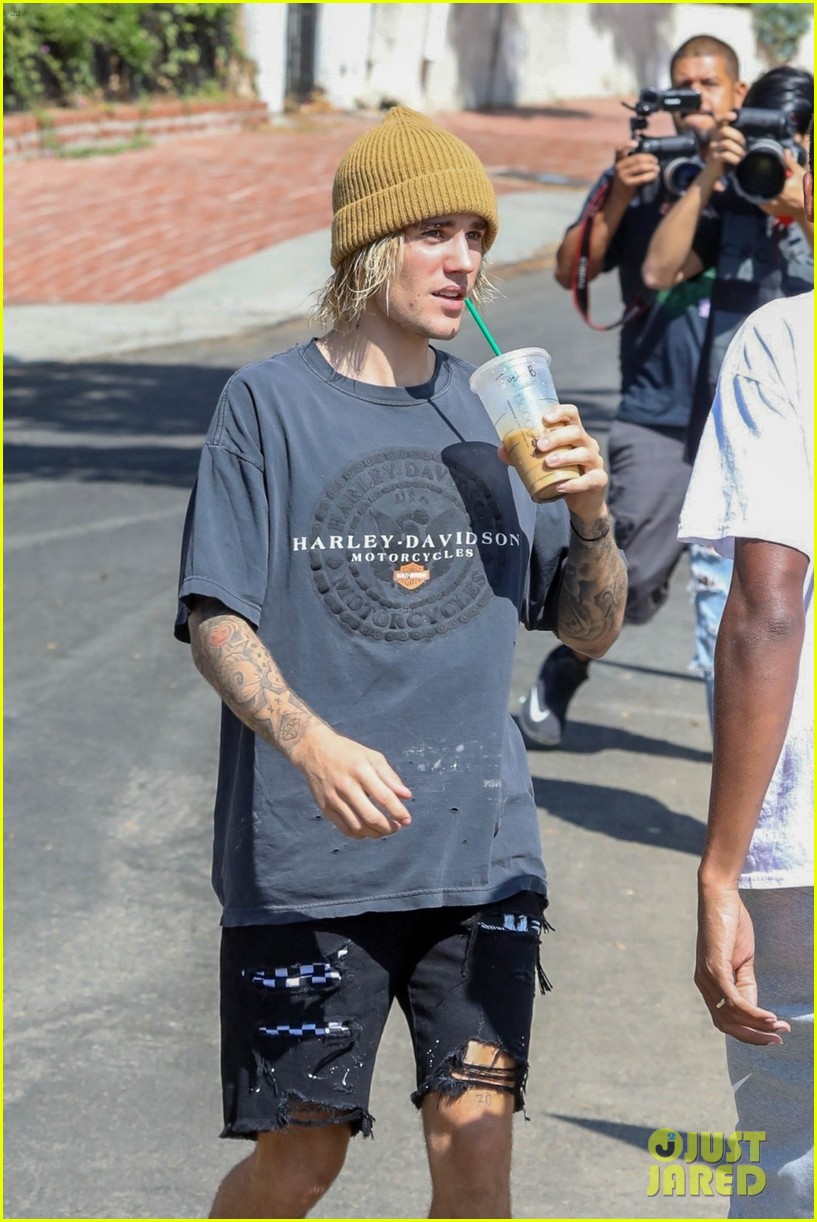 Justin Bieber Brings Starbucks Along for His Hike