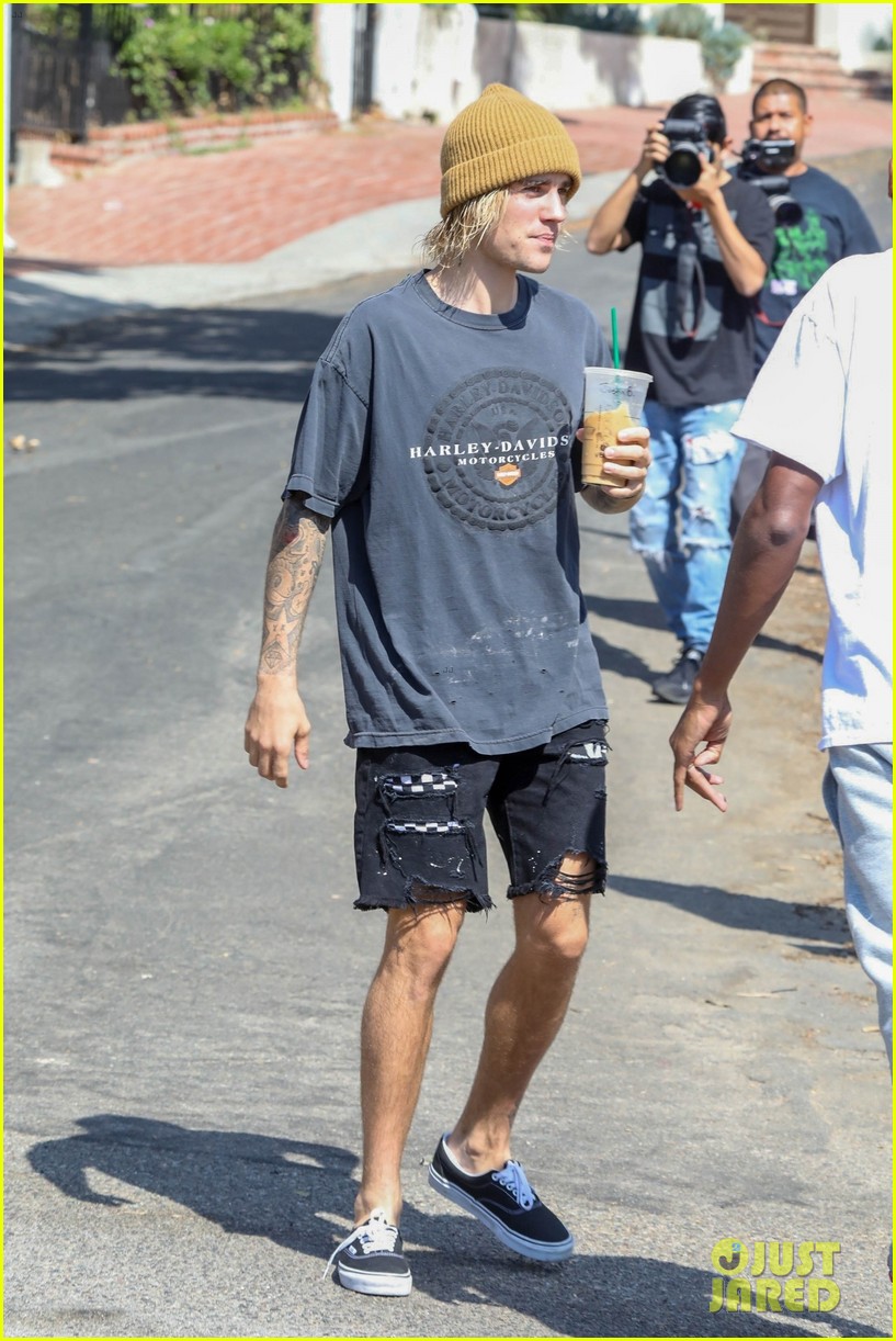Justin Bieber Brings Starbucks Along for His Hike