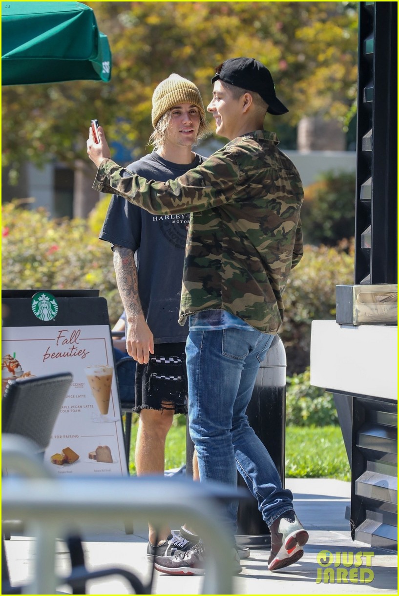 Justin Bieber Brings Starbucks Along for His Hike