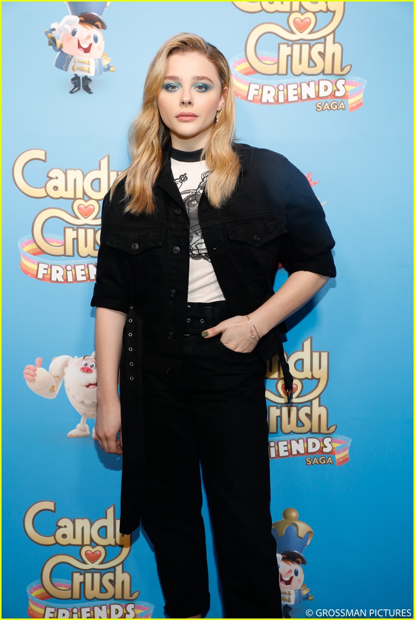 Vanessa Hudgens & Chloe Moretz Play Candy Crush on a 26-Story NYC Building!