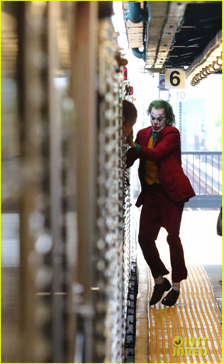 Joaquin Phoenix Films 'Joker' Movie with Lots of Clowns on the Subway