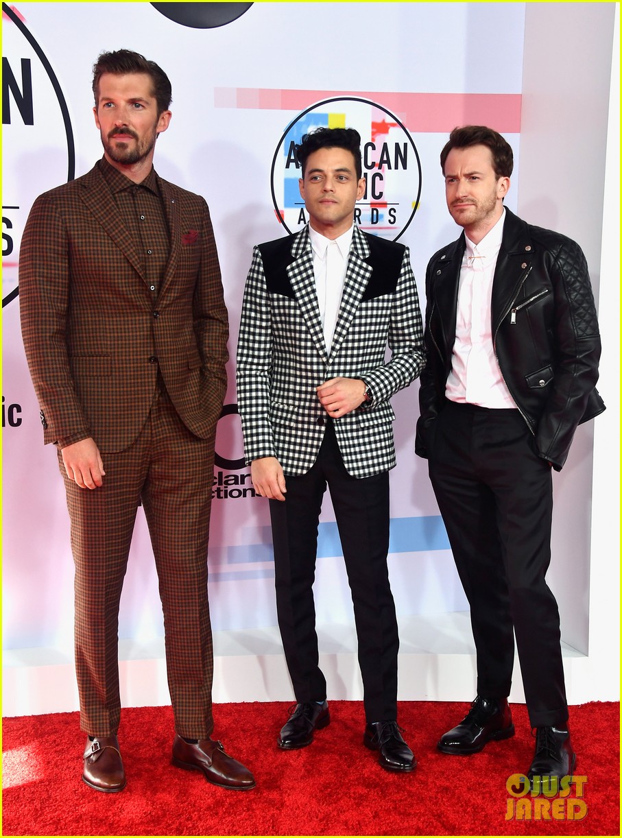 Rami Malek & 'Bohemian Rhapsody' Co-Stars Bring Their Style A-Game to AMAs 2018!