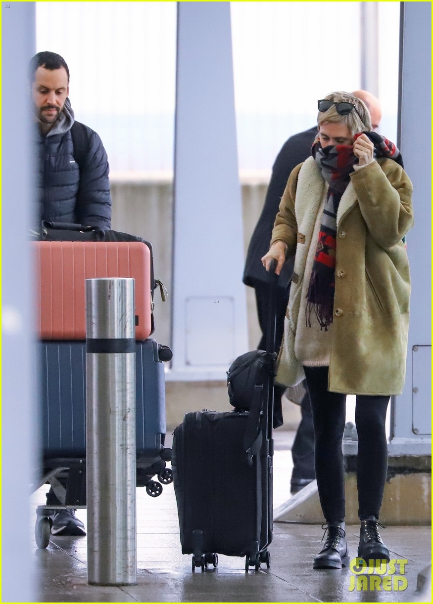 Cara Delevingne Flies Out of Gatwick After the Drone Chaos