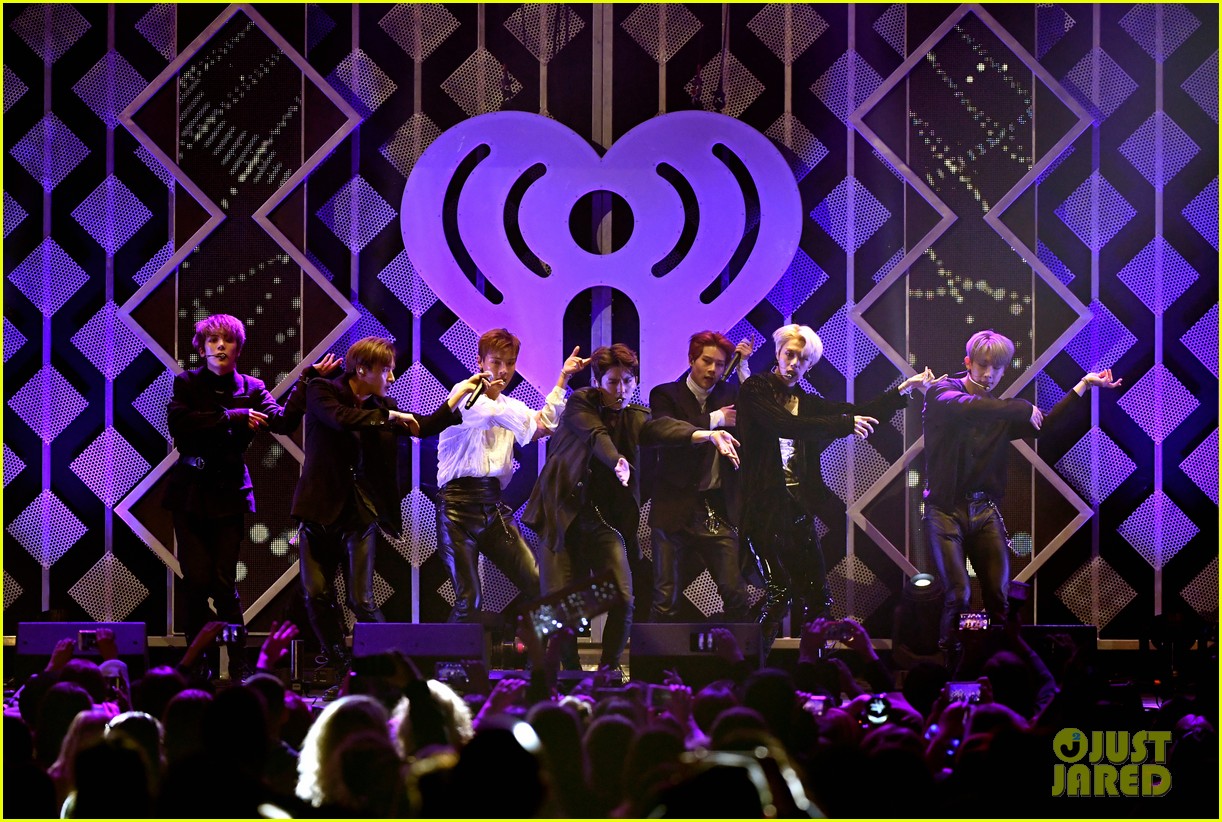 Halsey, Bebe Rexha & More Party It Up at Jingle Ball 2018 in Minnesota