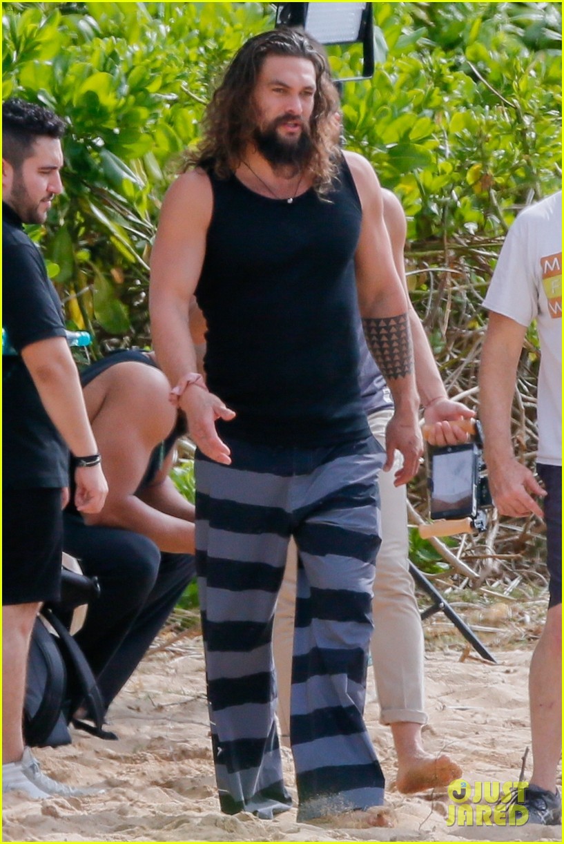 Jason Momoa Hits the Beach in Hawaii to Promote 'Aquaman'