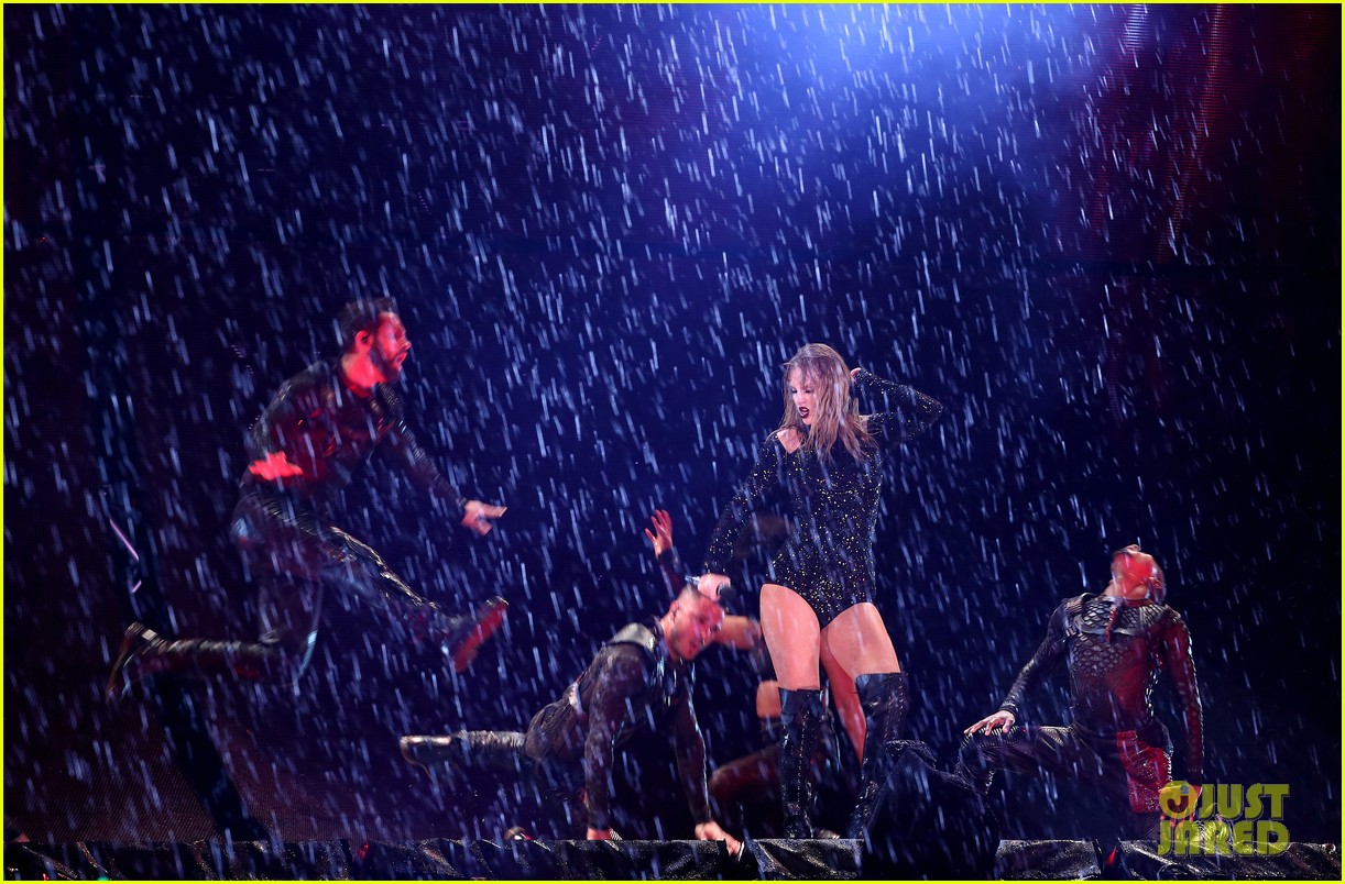 Taylor Swift: 'Reputation' Tour Set List for Netflix Movie!