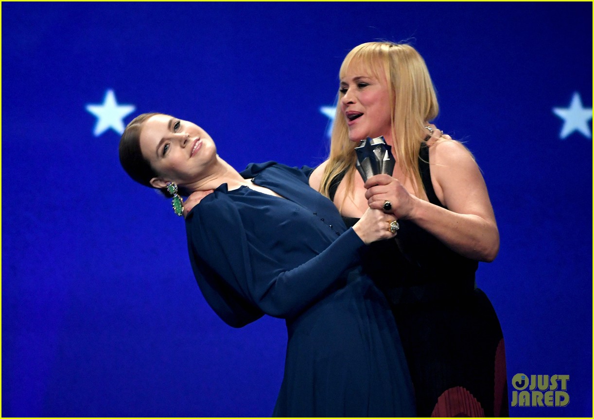 Amy Adams & Patricia Arquette Share a Tie Win at Critics' Choice Awards 2019!