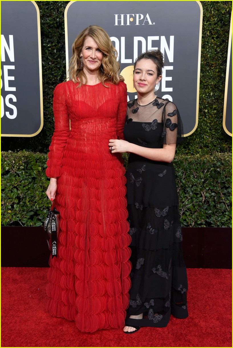 glenn close dress golden globes 2019 Glenn Close Wore an Over 40-Pound Gown on the Oscars Red Carpet