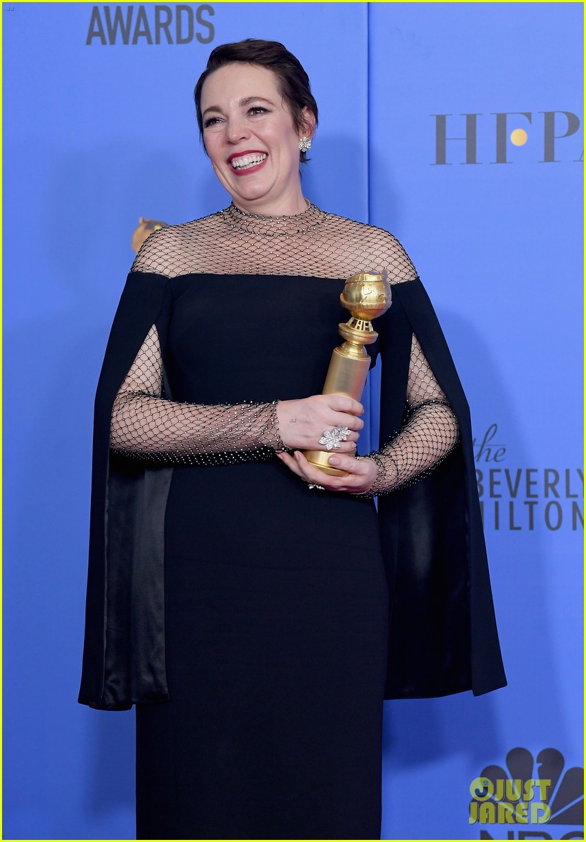 olivia colman dress golden globes 2019 The Story of Best Actress Oscar Winner Olivia Colman's Gown