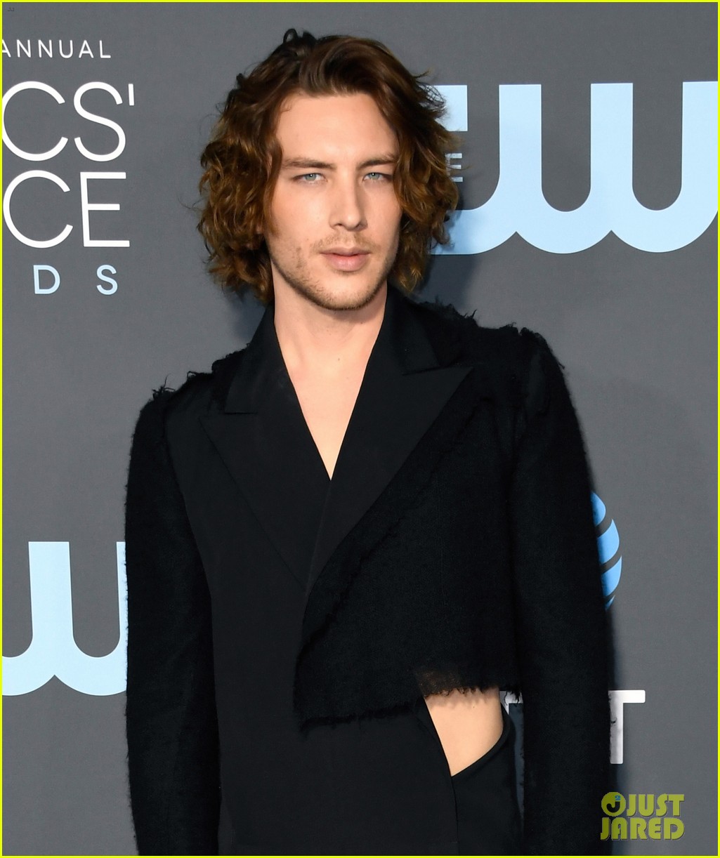 Cody Fern Wears an Avant Garde Suit to Critics' Choice Awards 2019!