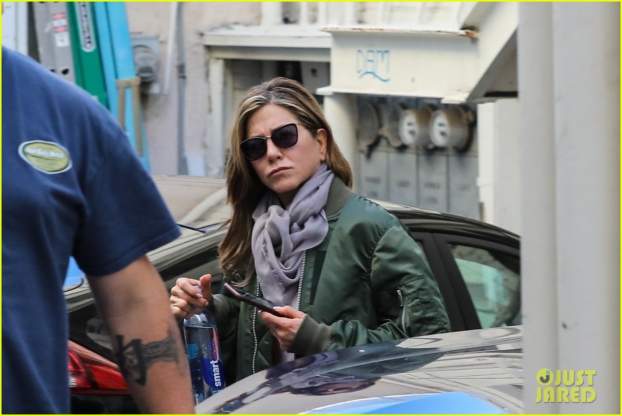 Jennifer Aniston Spends the Day at a Spa