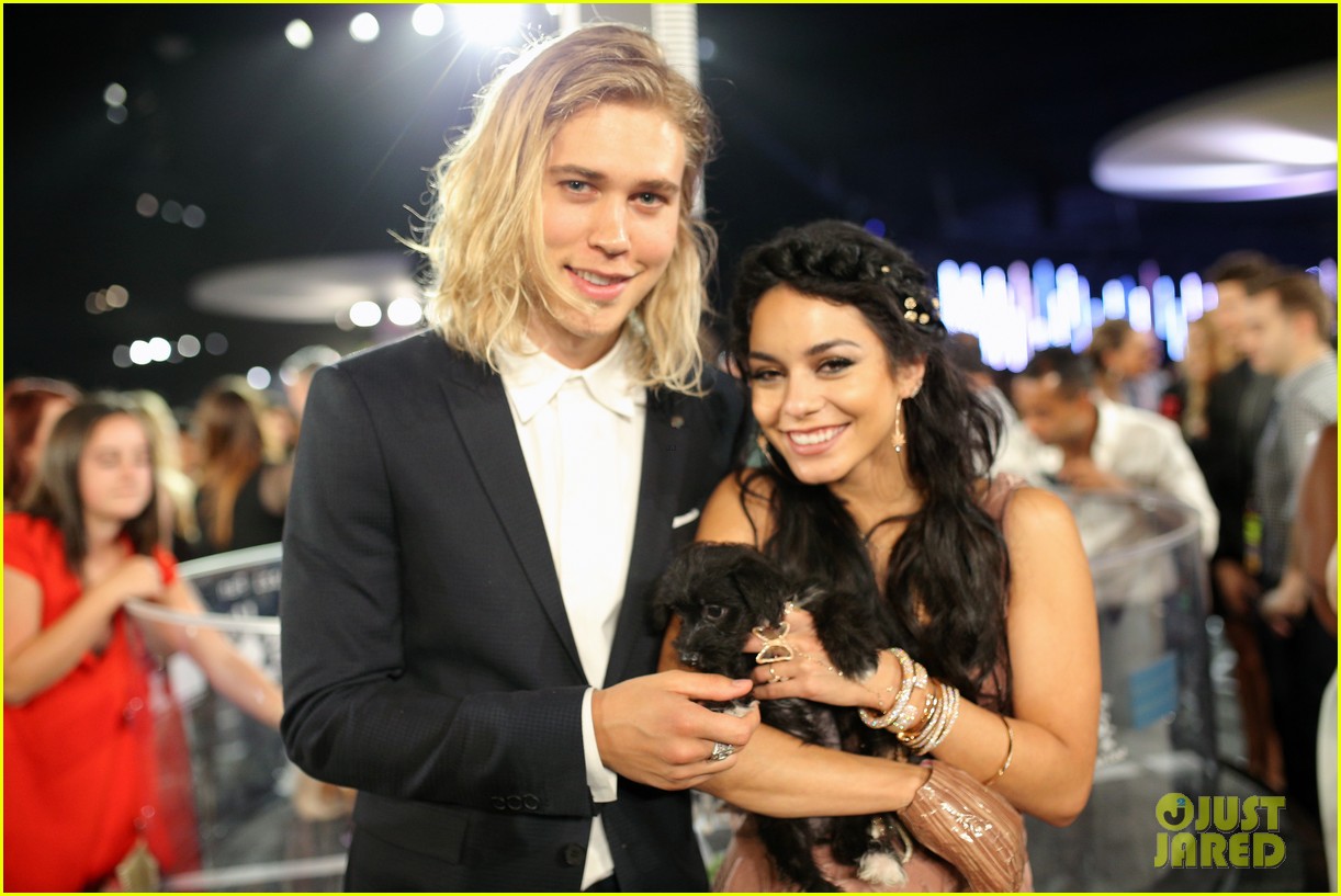 See Vanessa Hudgens & Boyfriend Austin Butler's Cutest Photos