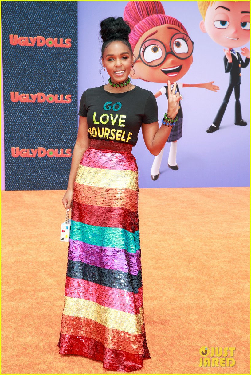 Kelly Clarkson & Janelle Monae Go Glam at 'UglyDolls' Premiere