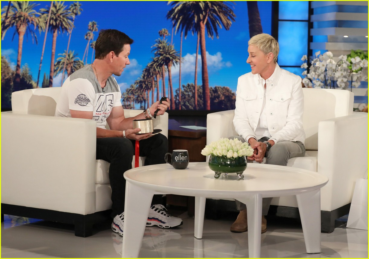 Mark Wahlberg Reveals His 10th Anniversary Plans With Wife Rhea - Watch!