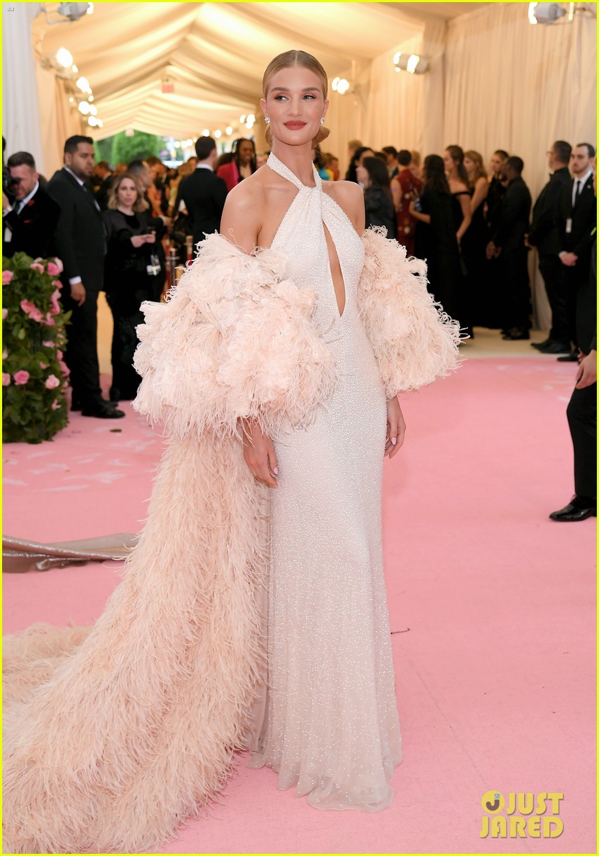 Rosie Huntington-Whiteley Goes Old Hollywood Glam For Met Gala 2019