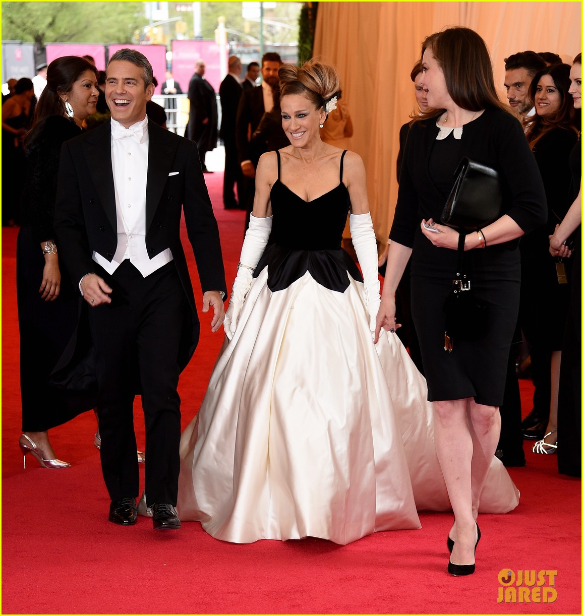 Sarah Jessica Parker & Andy Cohen Won't Attend Met Gala 2019 - Here's Why
